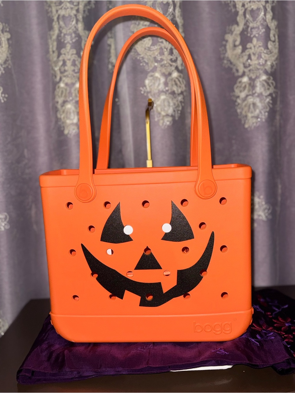 NWT Limited Edition Baby Bogg "Bogg-O-Lantern" Halloween Pumpkin Tote Bag - Picture 5 of 6